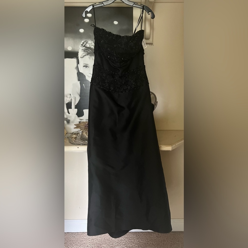 Helen Morley Elegant Strapless Black Dress